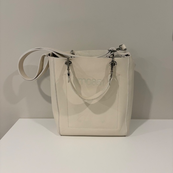 M0851 White leather tote - Picture 6 of 6